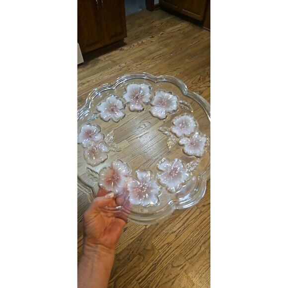 VINTAGE HEAVY GLASS SERVING TRAY SCALLOPED EDGES PINK FROSTED PANSY FLOWER - Picture 4 of 9
